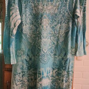 Stylish tunic blue/white tunic with sequines.